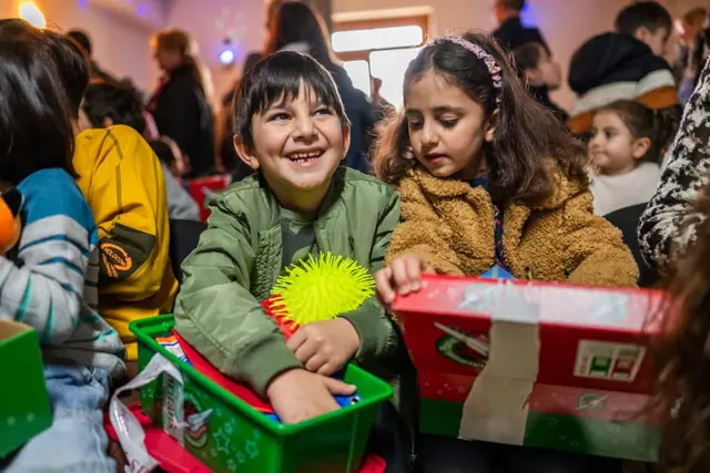 Bild zu „Weihnachten im Schuhkarton“
